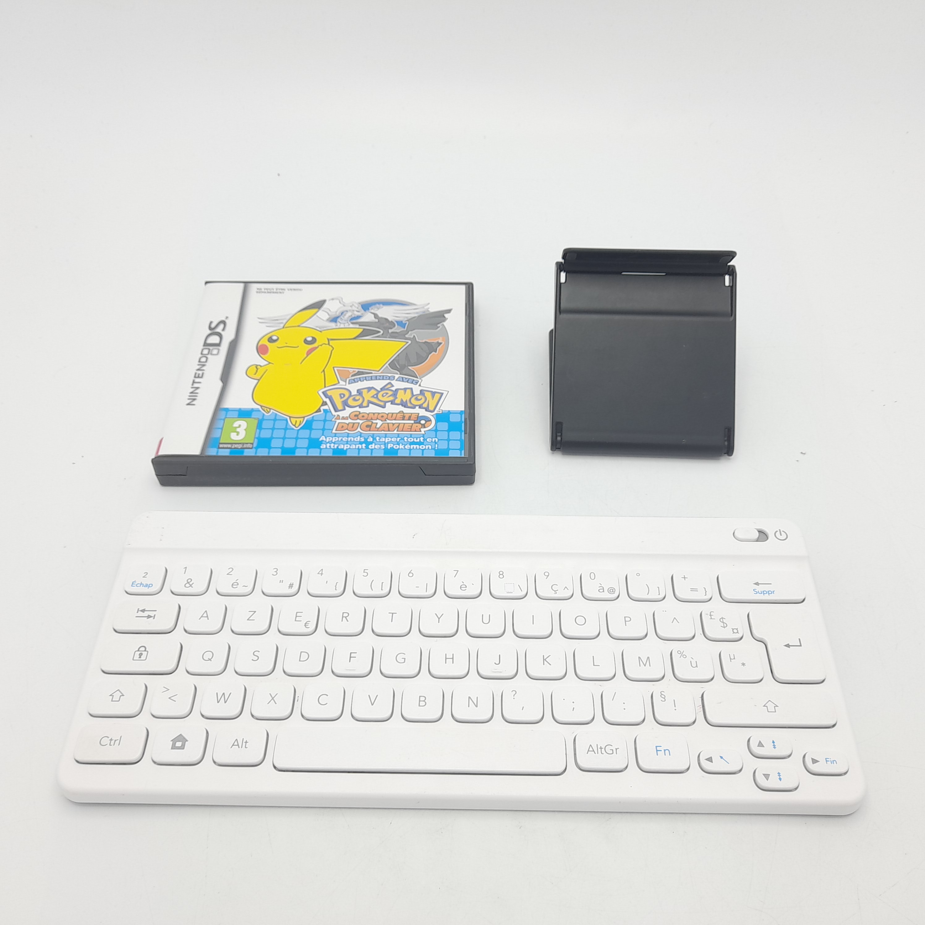 Foto van Learn With Pokémon: Typing Adventure & Nintendo Wireless Keyboard & DS Stand & in Doos - Franstalig